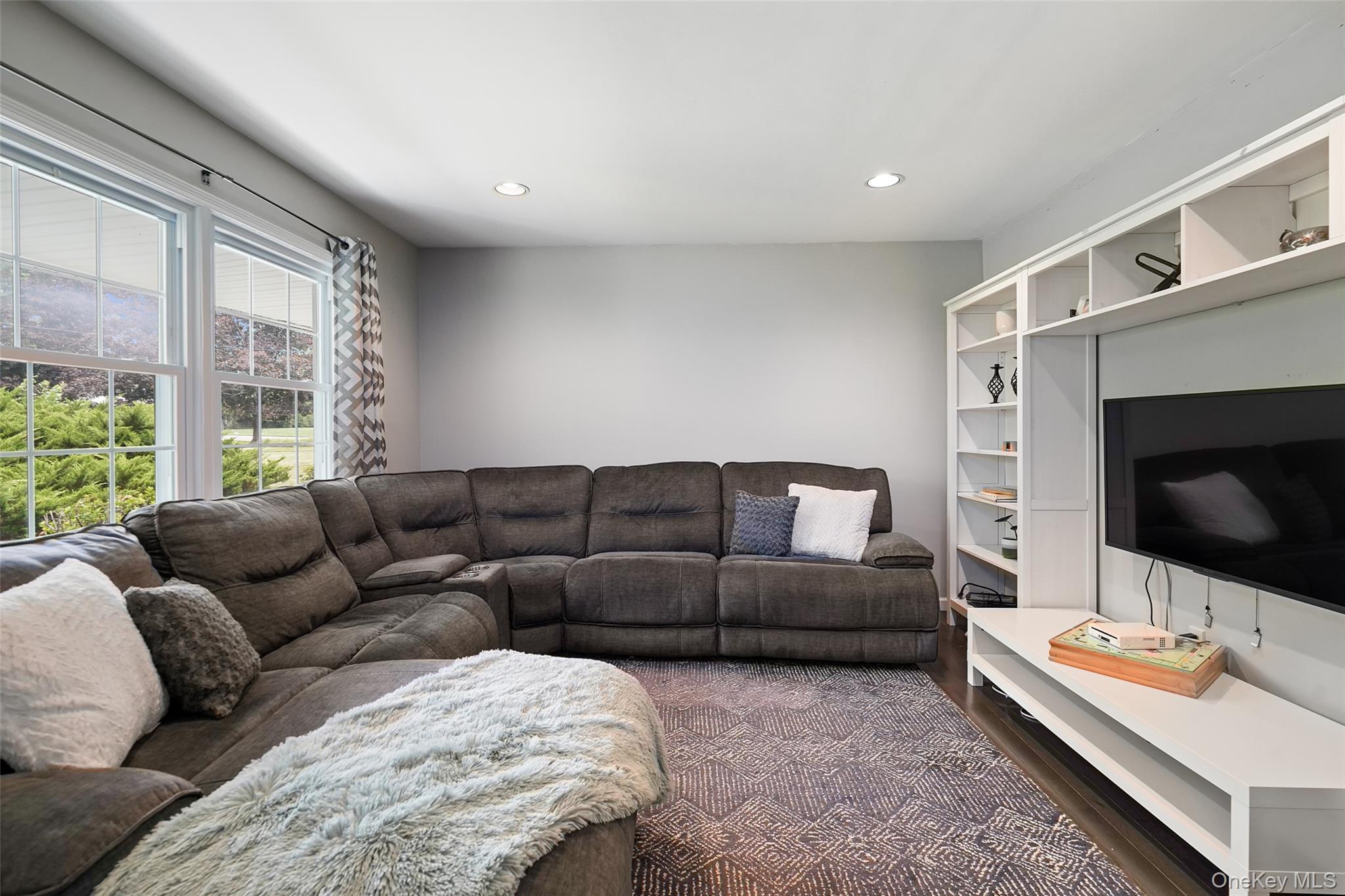 12 Hilltop Drive