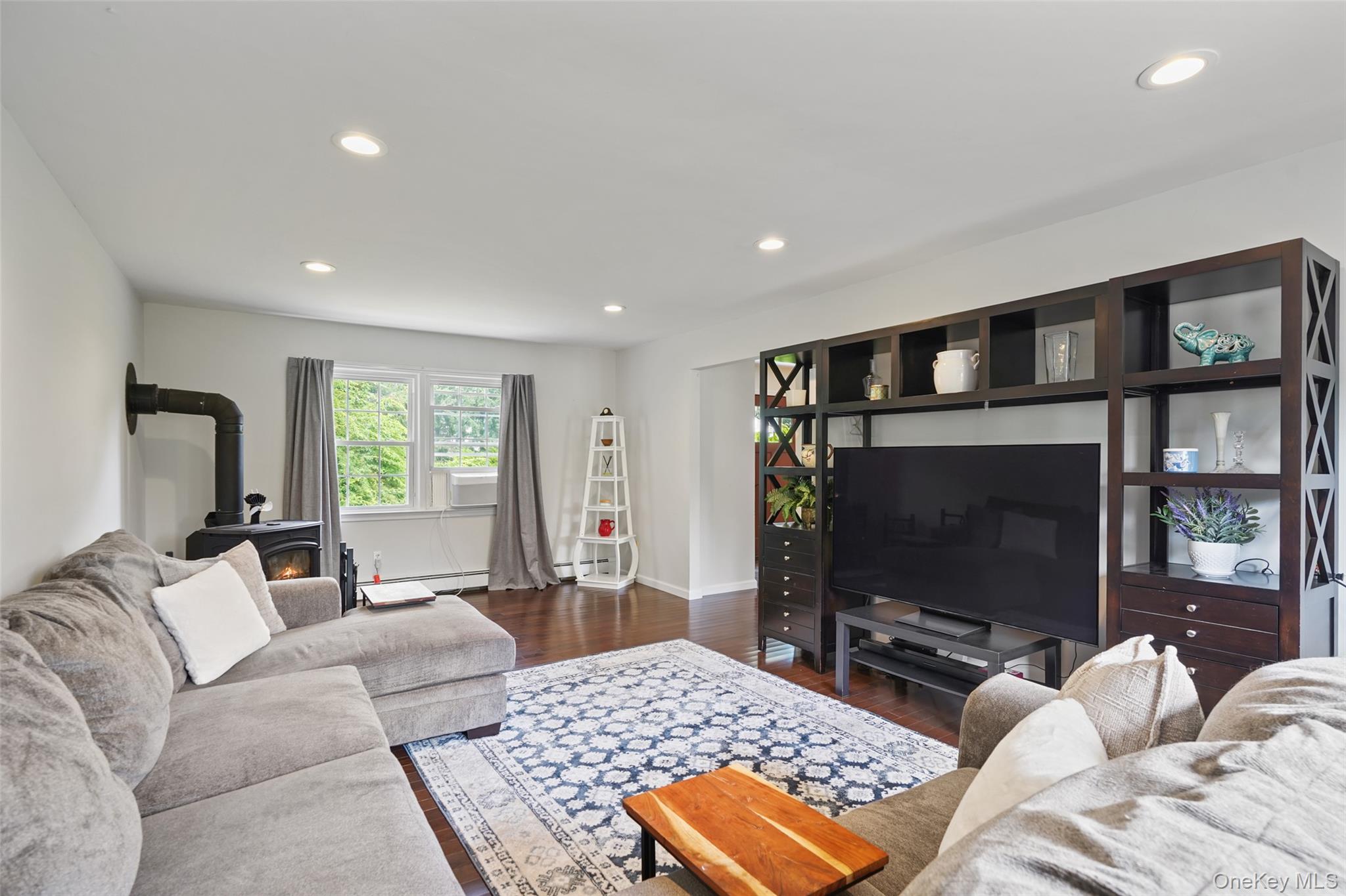 12 Hilltop Drive