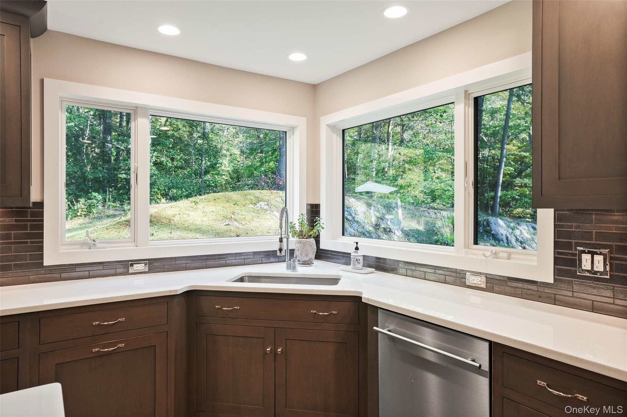 61 Mill River Road