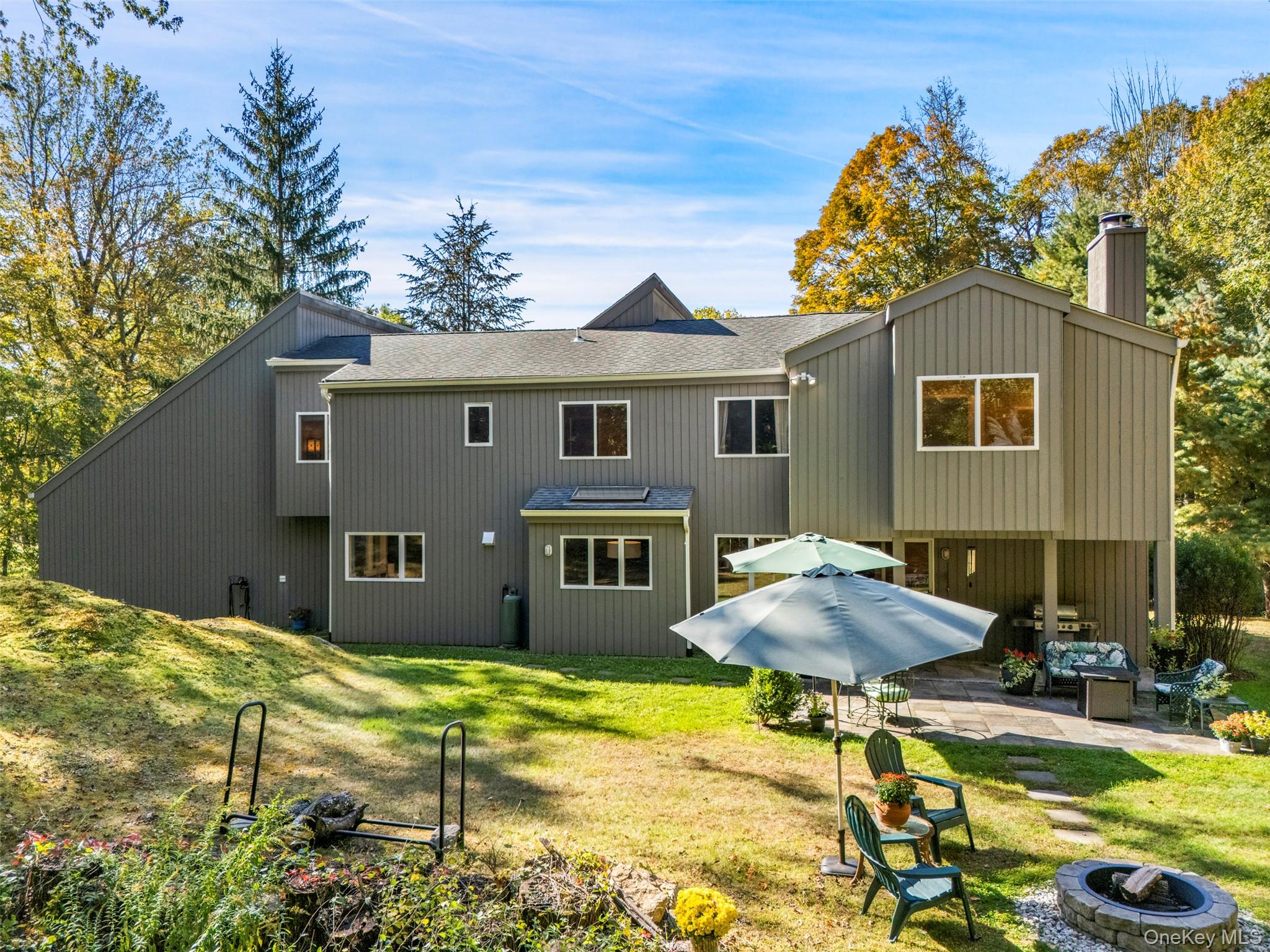 61 Mill River Road