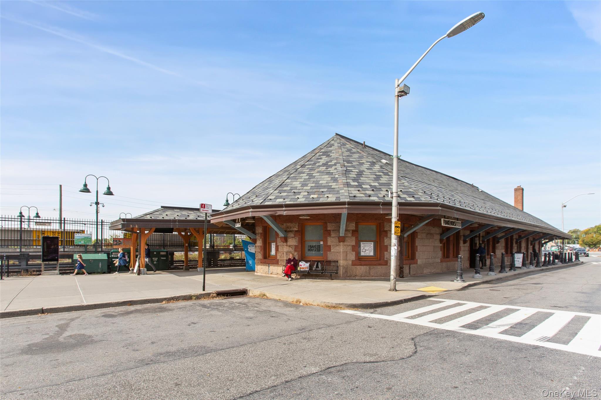 320 S Broadway Unit: R12