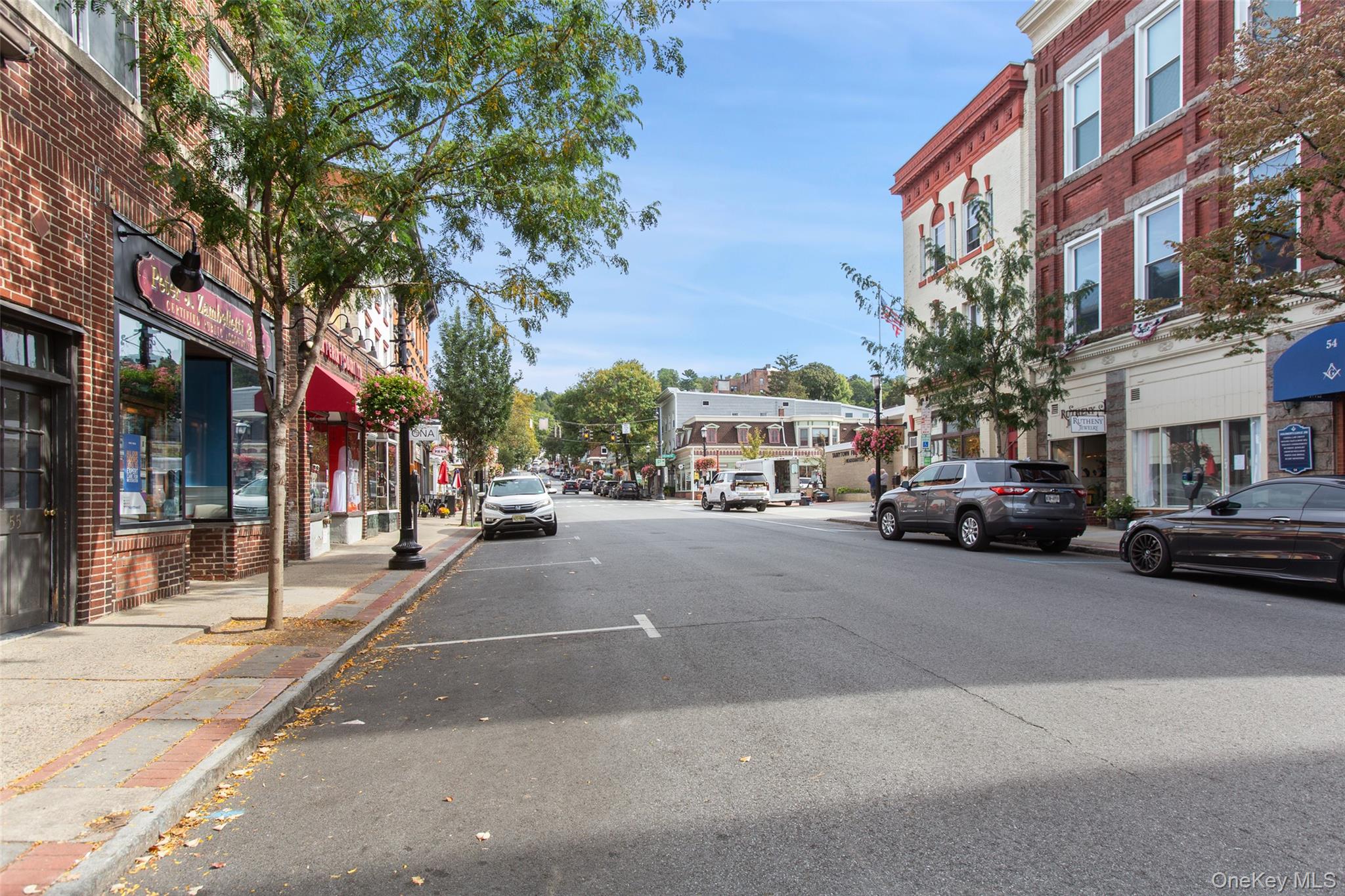 320 S Broadway Unit: R12