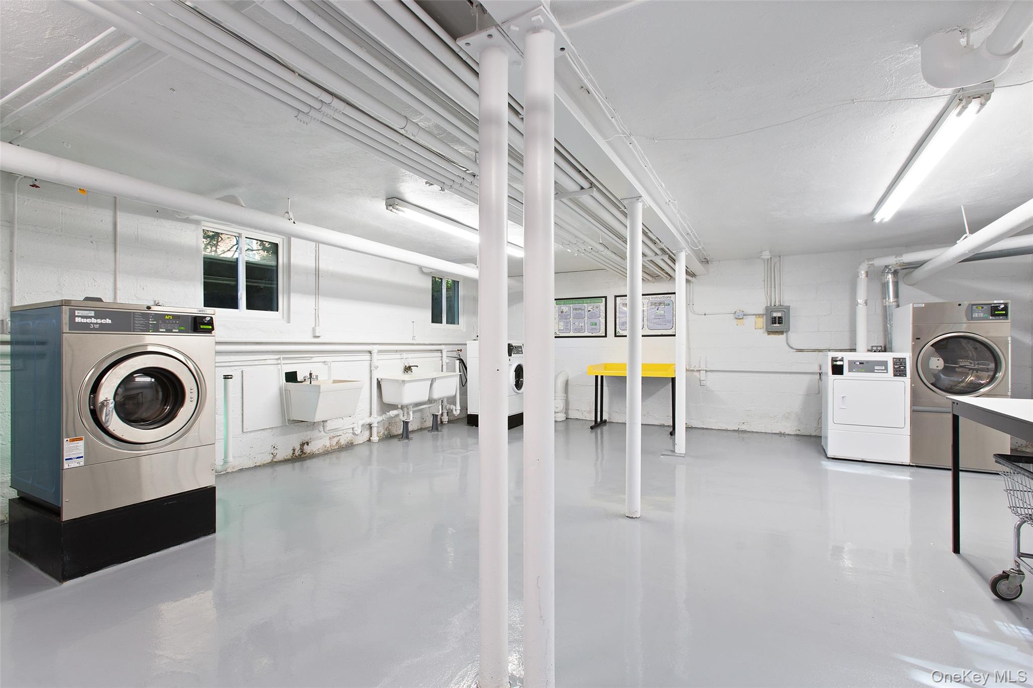 320 S Broadway Unit: R12