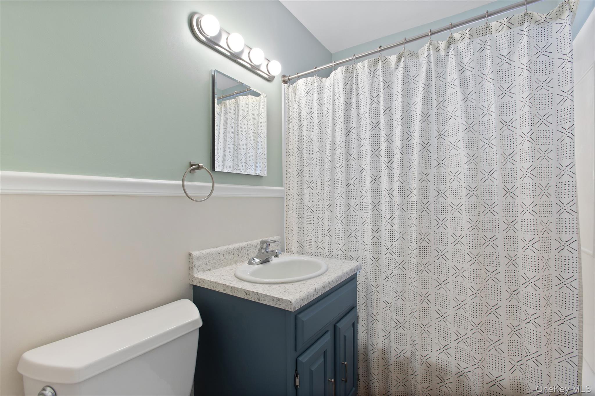 320 S Broadway Unit: R12