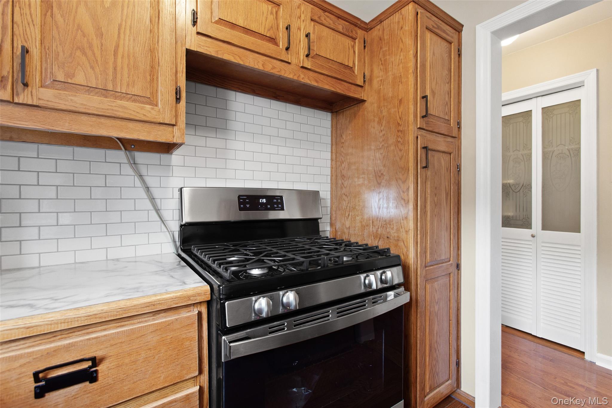 320 S Broadway Unit: R12