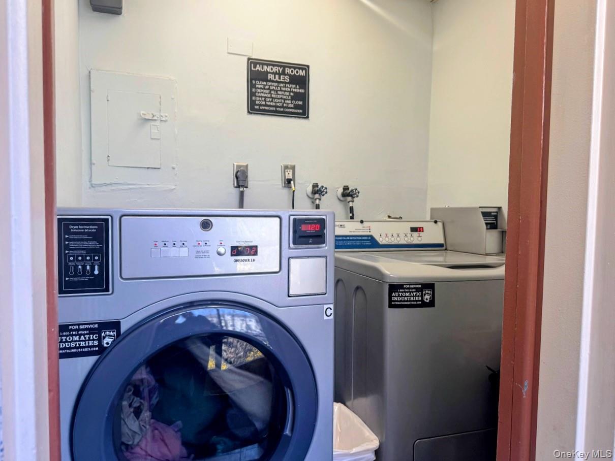 128 Colonial Parkway Unit: 3B