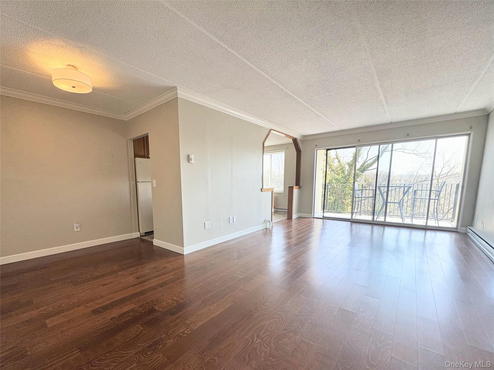 128 Colonial Parkway Unit: 3B