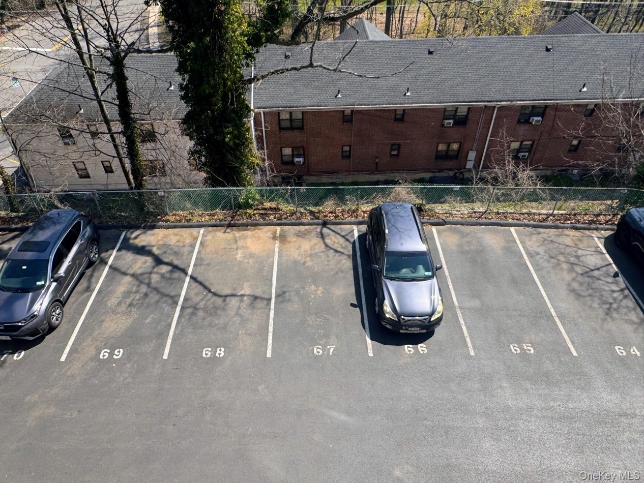 128 Colonial Parkway Unit: 3B