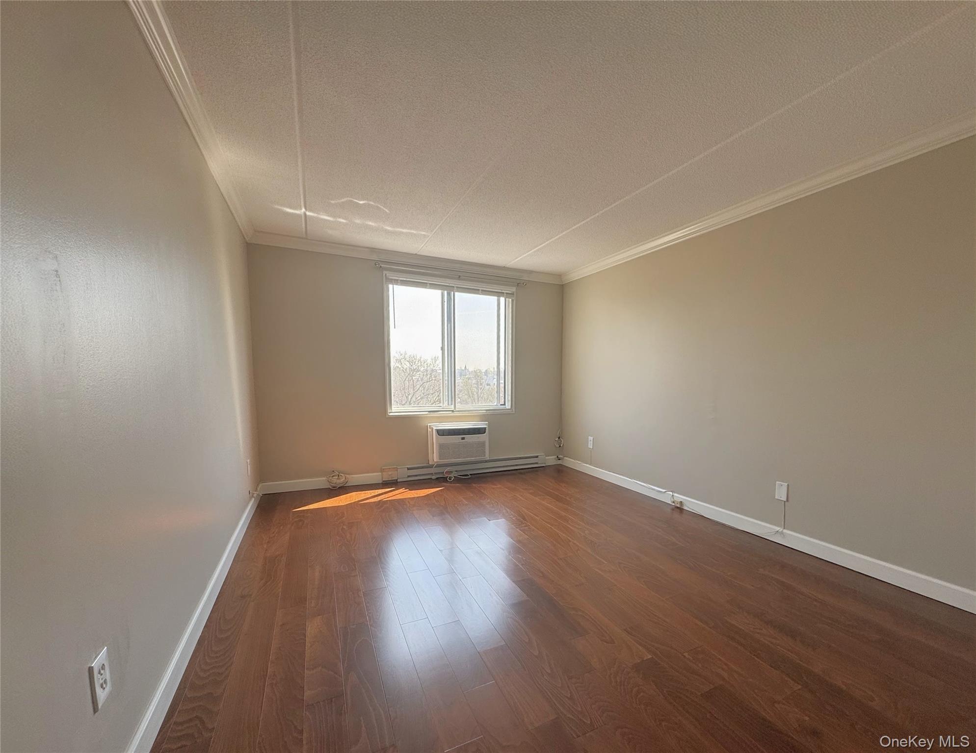 128 Colonial Parkway Unit: 3B