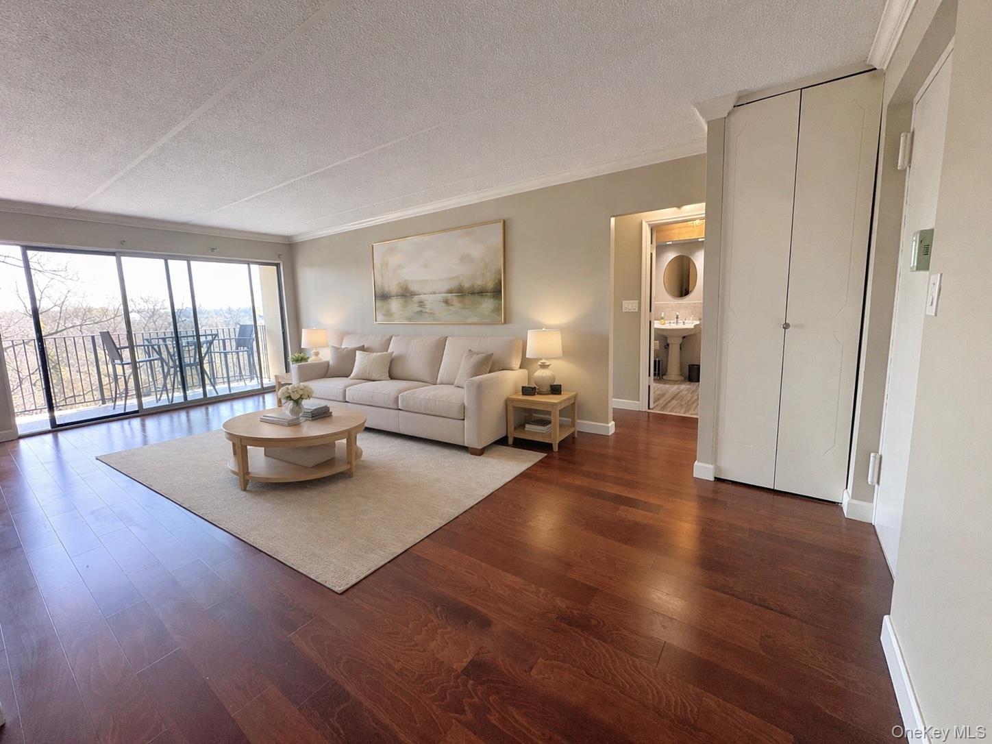 128 Colonial Parkway Unit: 3B