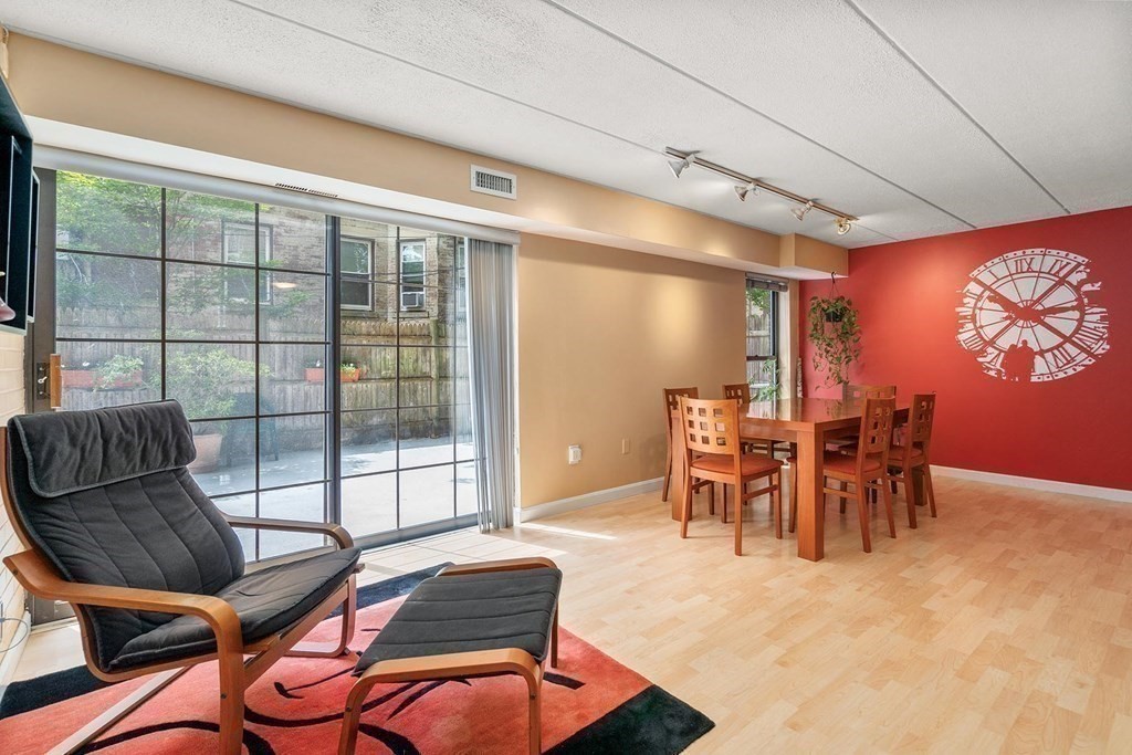 1856 Beacon St Unit: TER