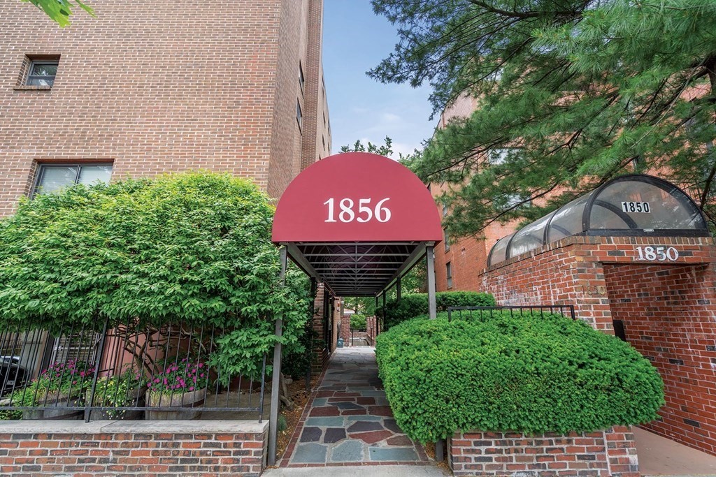 1856 Beacon St Unit: TER