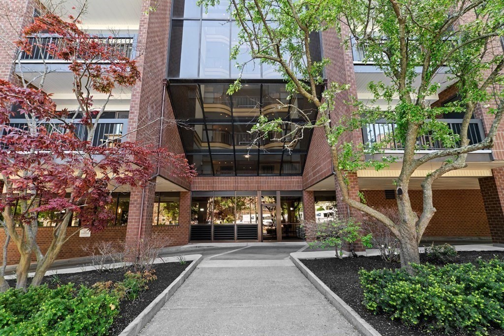 1265 Beacon St # 1001