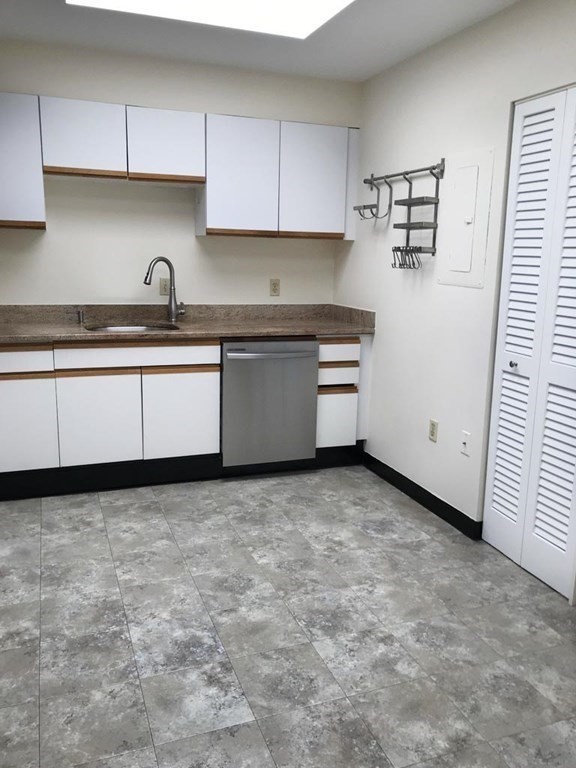 1265 Beacon St # 1001