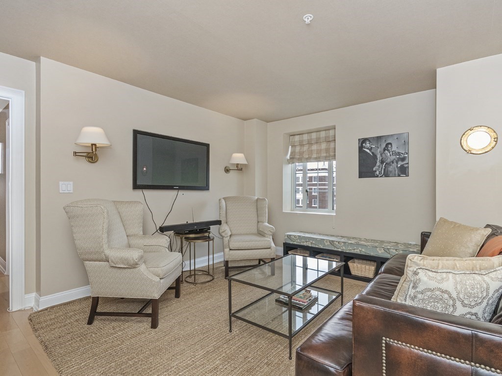 20 Chapel St # C1005