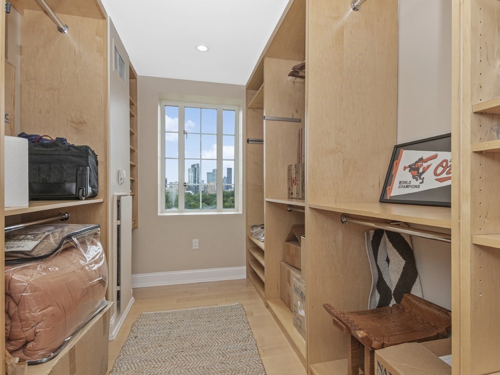 20 Chapel St # C1005