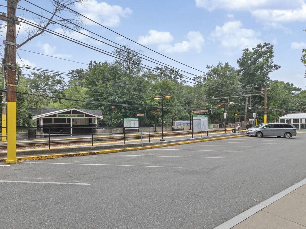 20 Chapel St # C1005