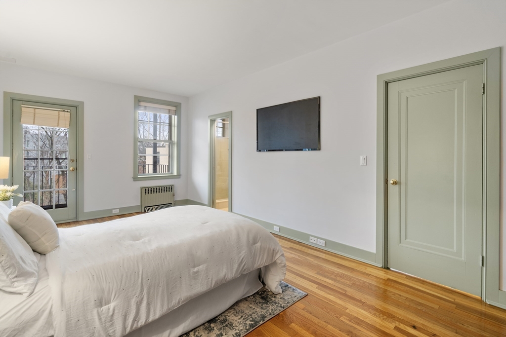 439 Washington St # 5