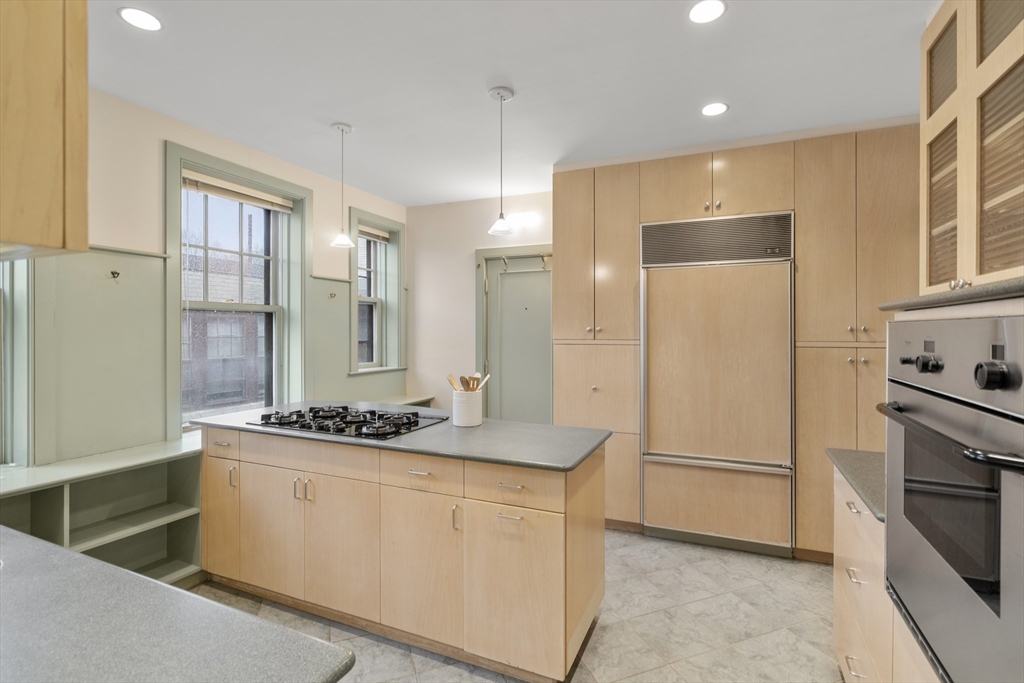 439 Washington St # 5