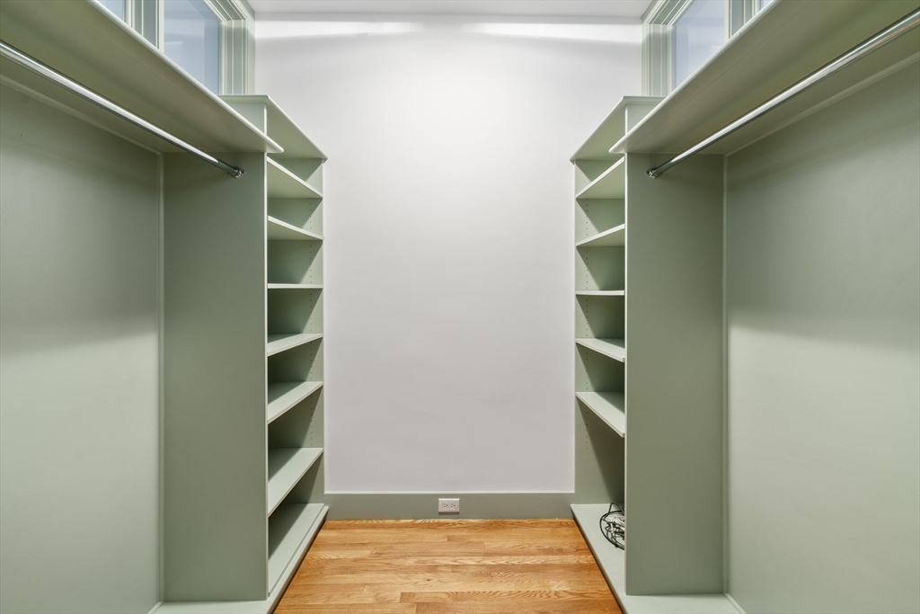 439 Washington St # 5