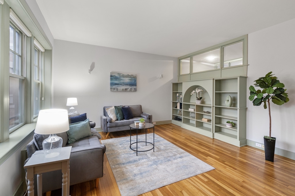 439 Washington St # 5