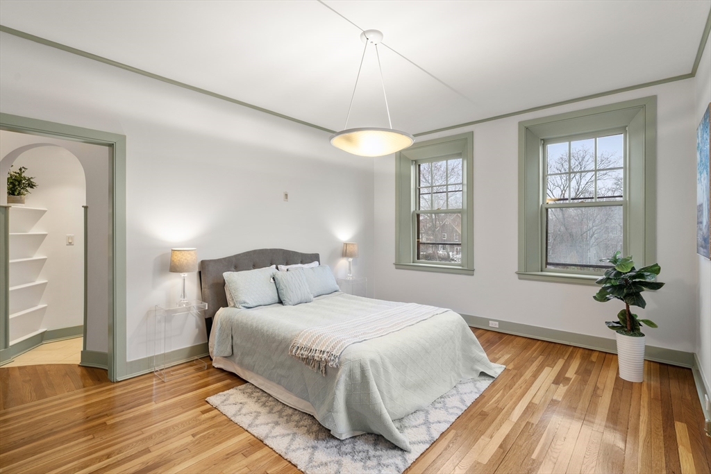 439 Washington St # 5