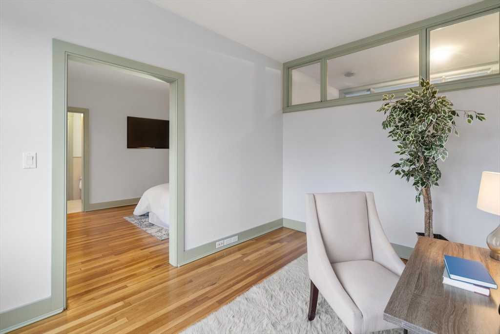 439 Washington St # 5