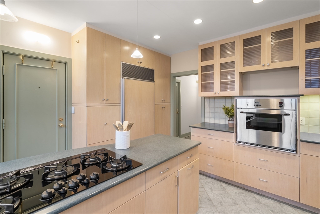 439 Washington St # 5