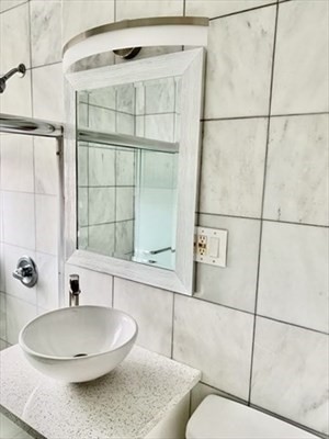313 Summit Ave # 6