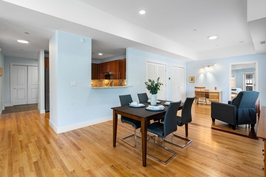 310 Hammoond Pond Parkway # 203