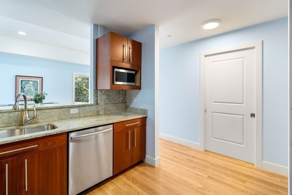 310 Hammoond Pond Parkway # 203