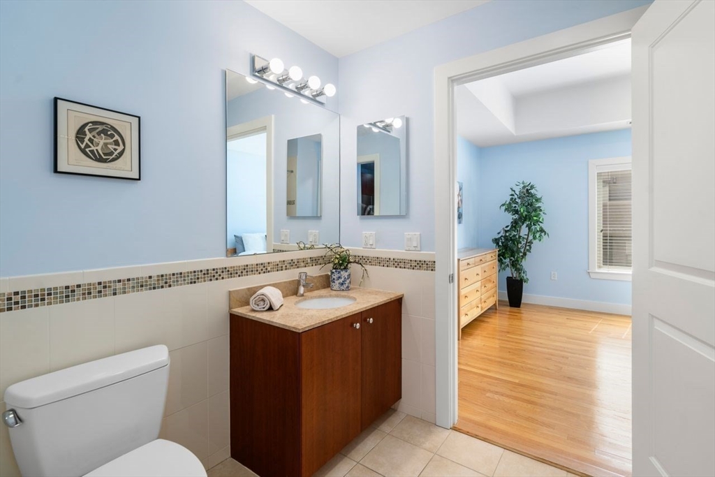 310 Hammoond Pond Parkway # 203