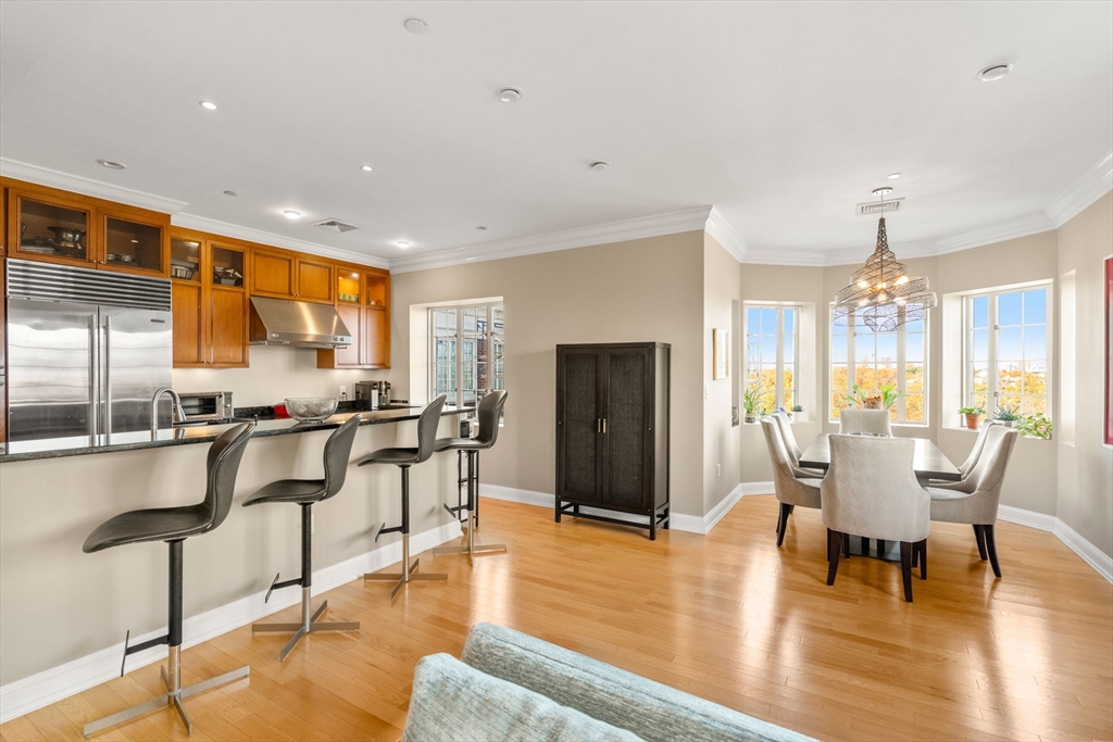 20 Chapel St Unit: APH4