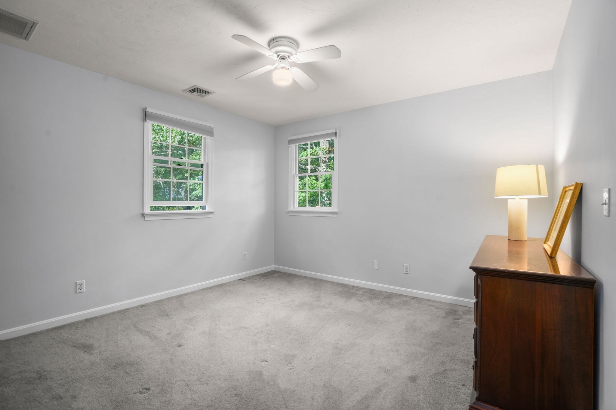 55 Brook Farm Rd
