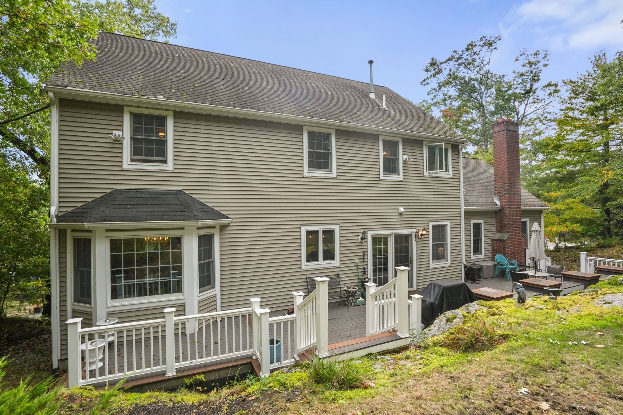55 Brook Farm Rd