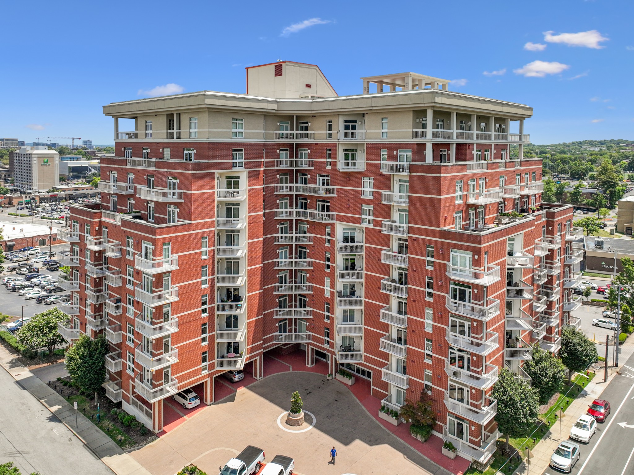110 31st Ave, N Unit: 407
