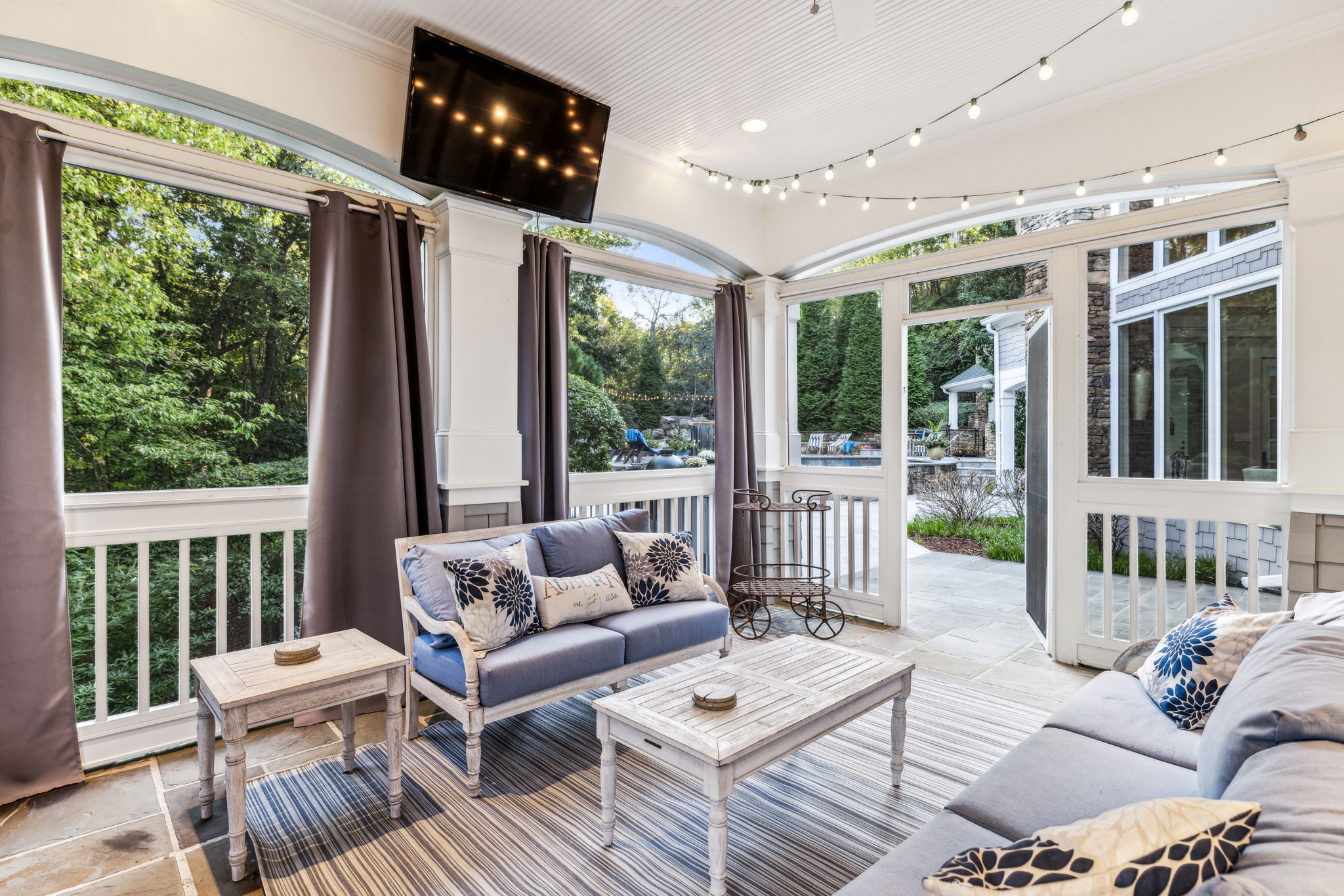 6351 Shadow Ridge