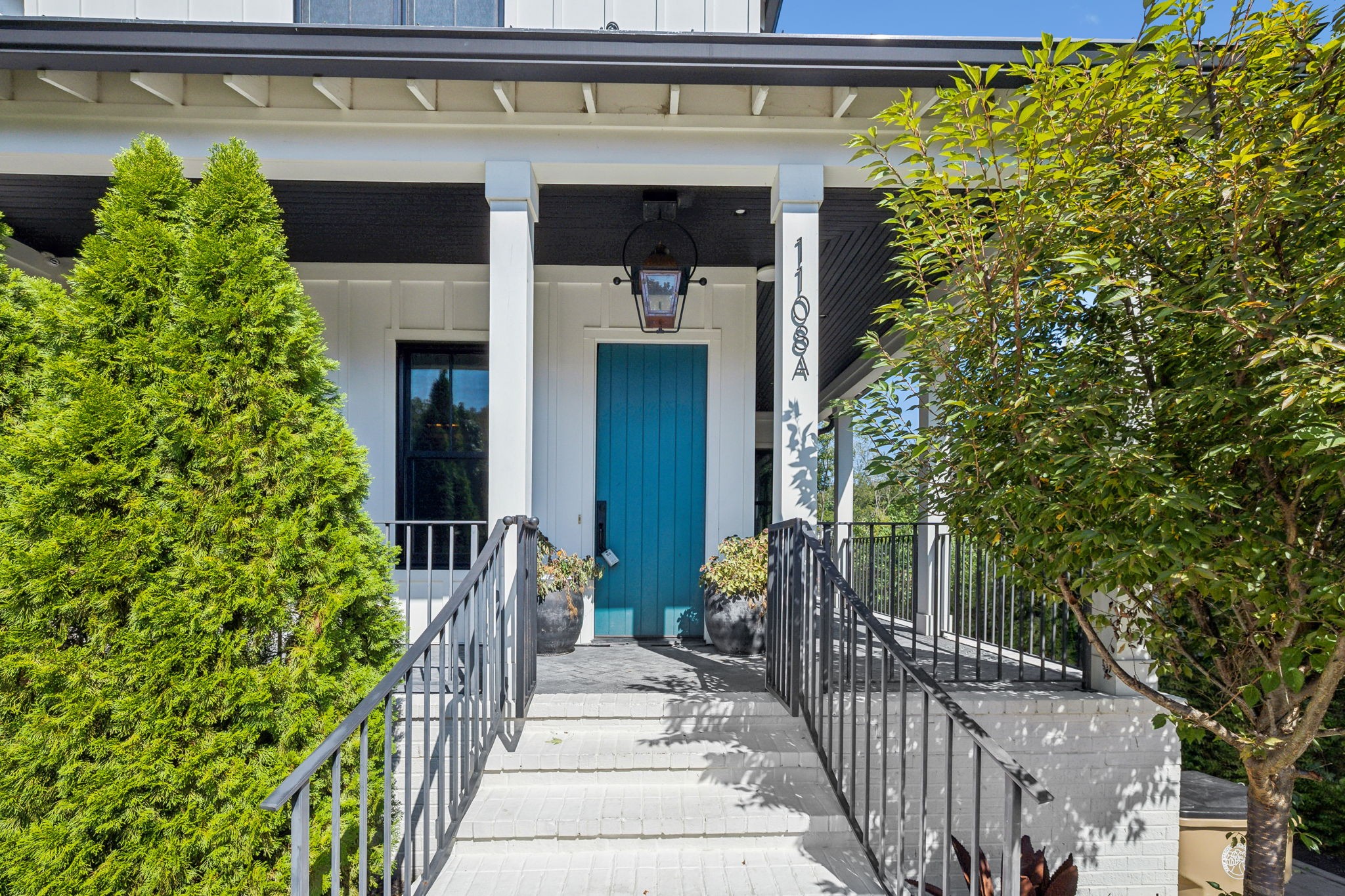 1108 Grandview