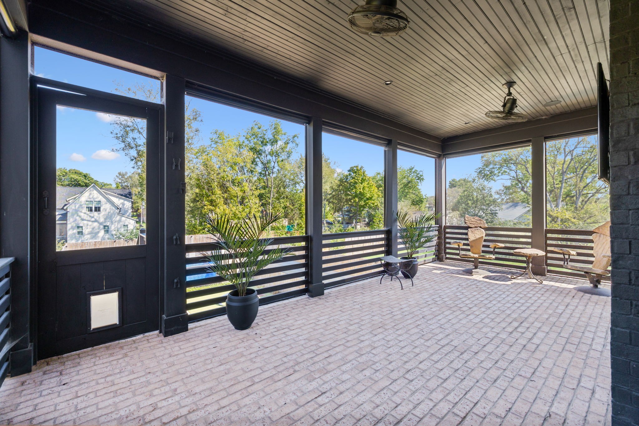 1108 Grandview