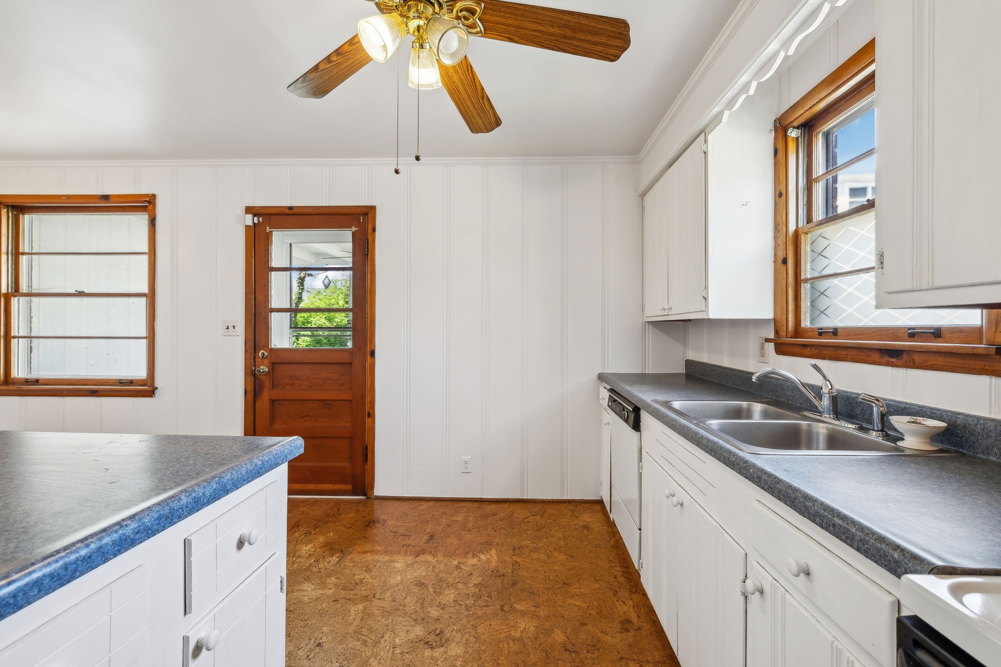 1435 Roberts