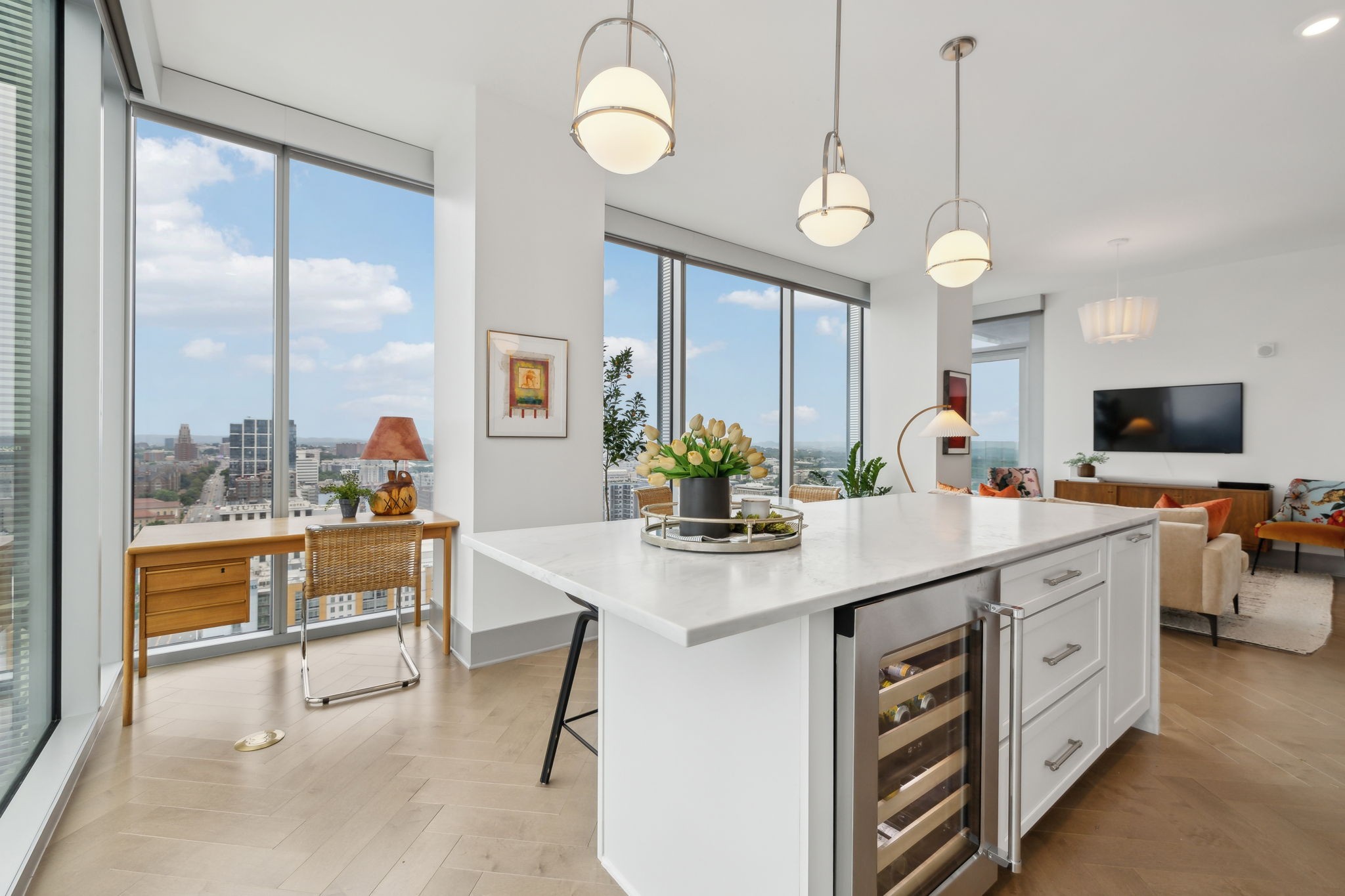 1616 West End Avenue Unit: 2008