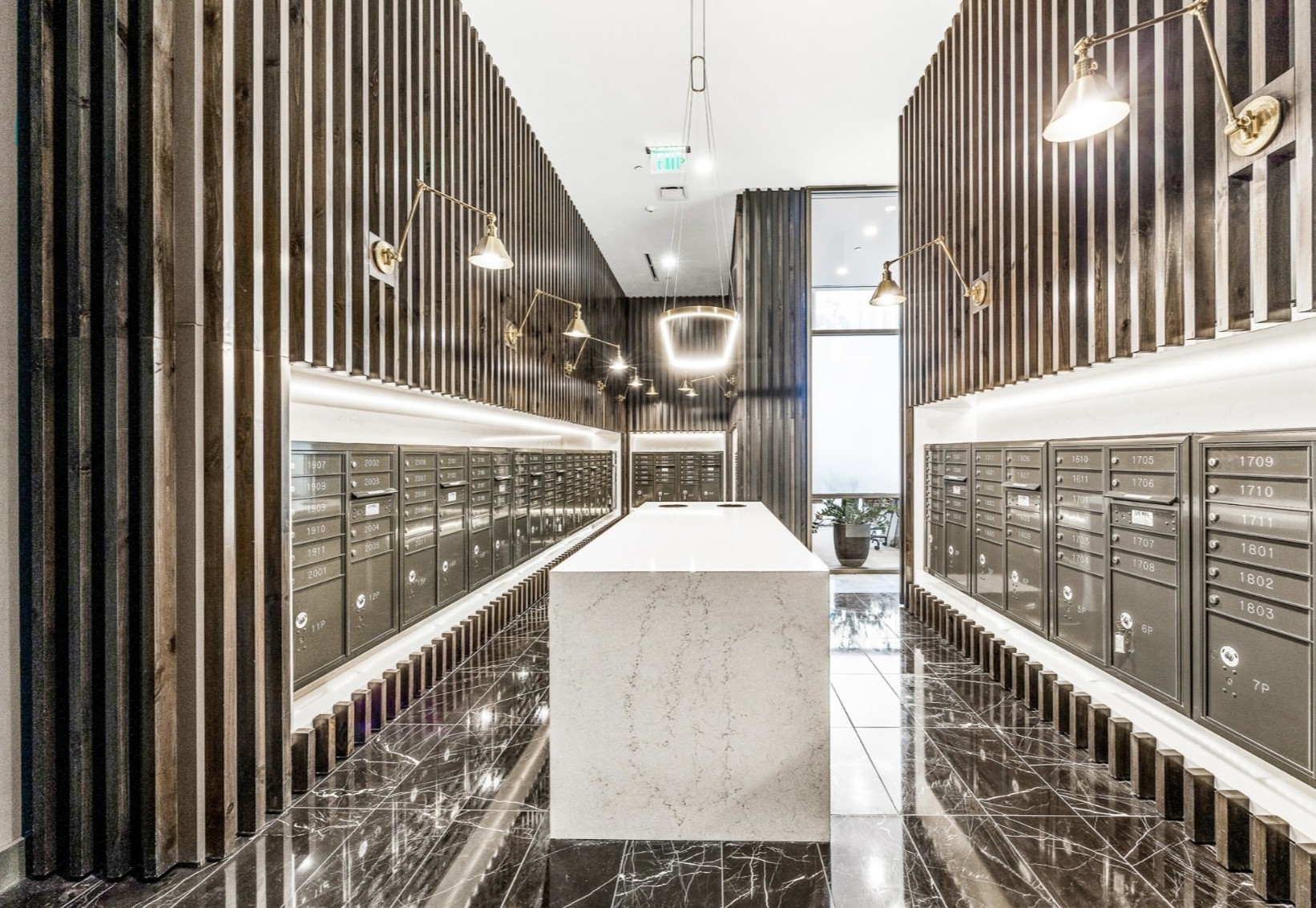 1616 West End Avenue Unit: 2008