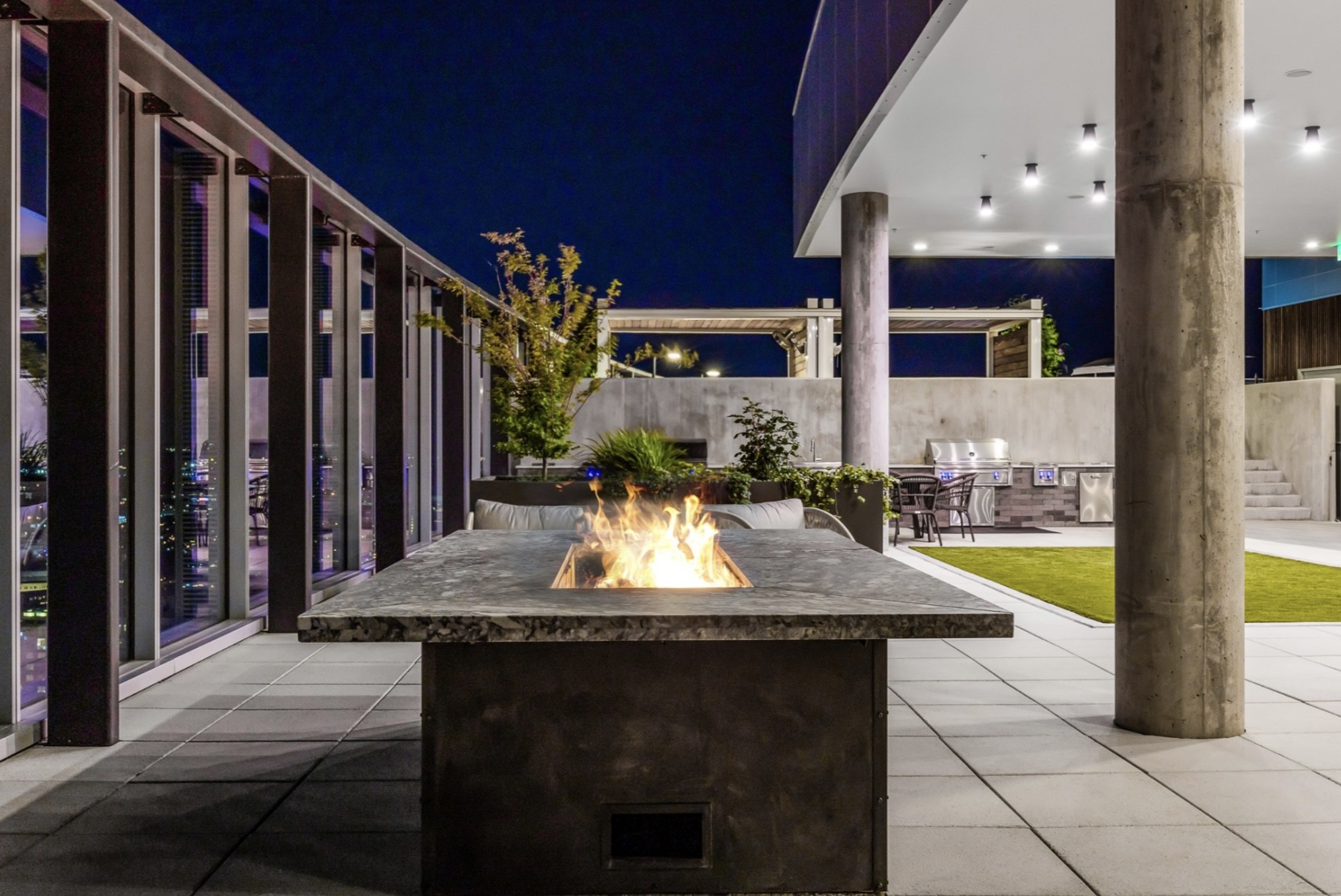 1616 West End Avenue Unit: 2008