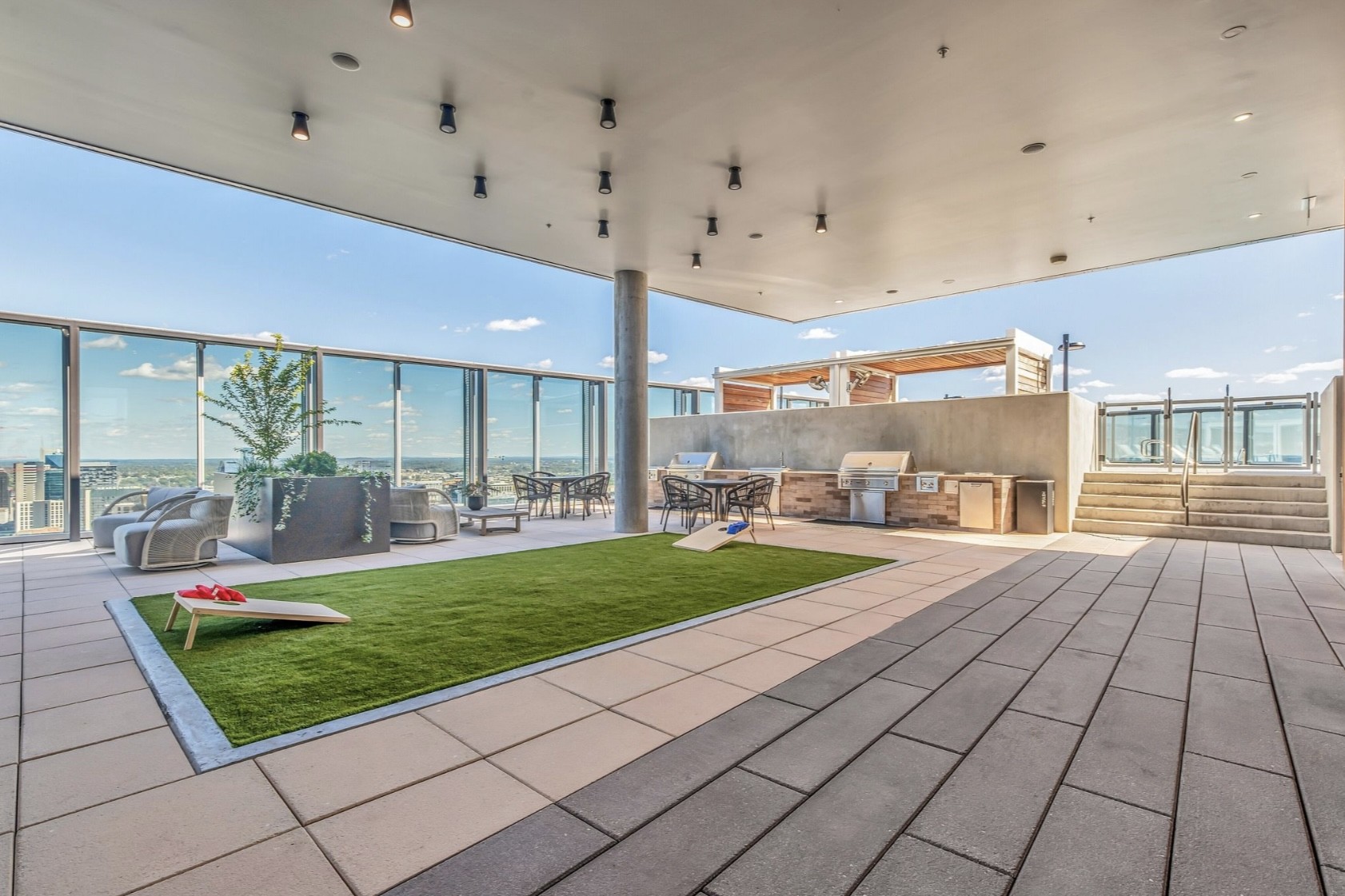 1616 West End Avenue Unit: 2008