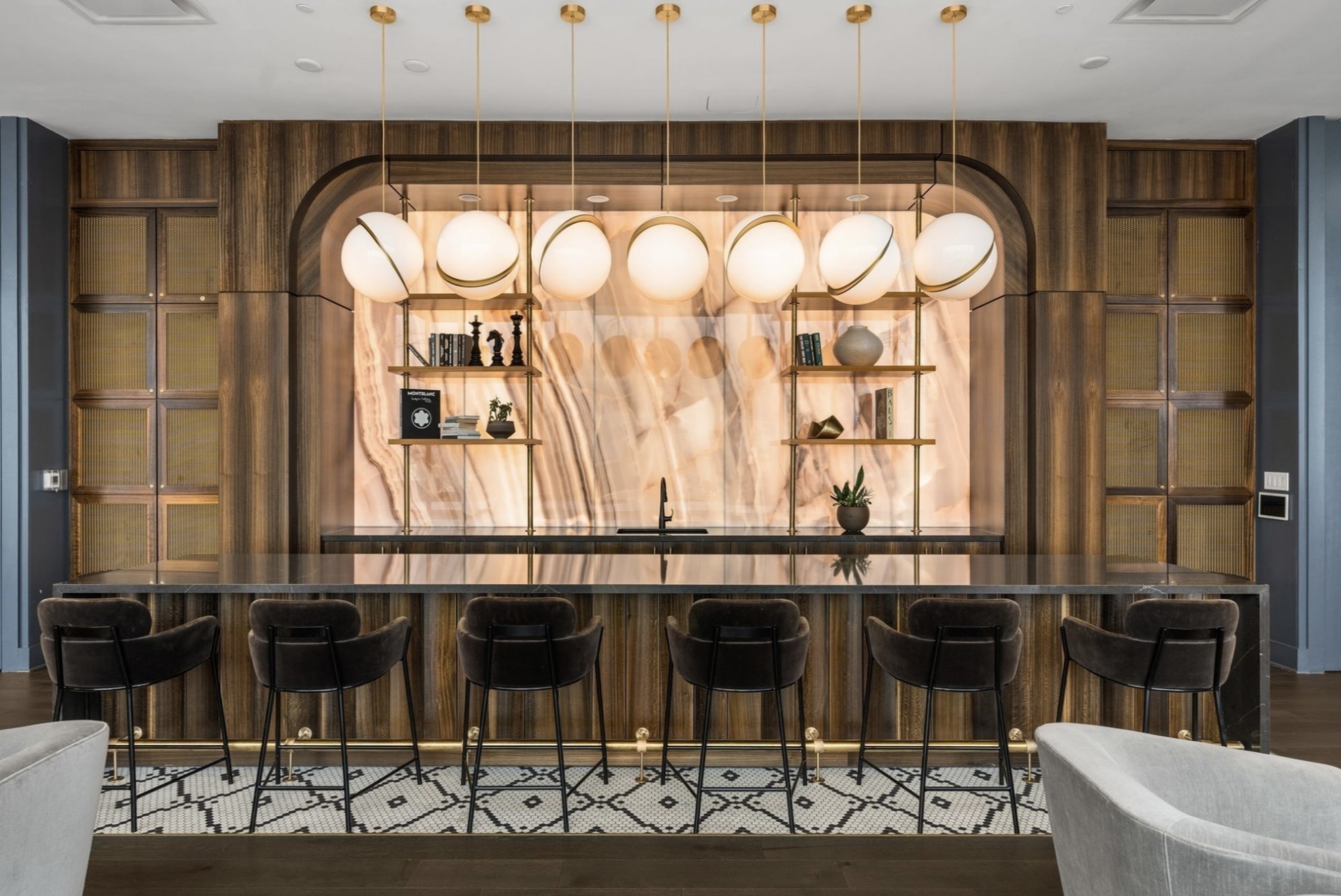 1616 West End Avenue Unit: 2008