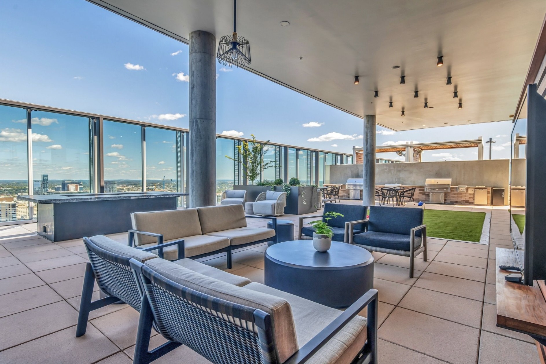 1616 West End Avenue Unit: 2008