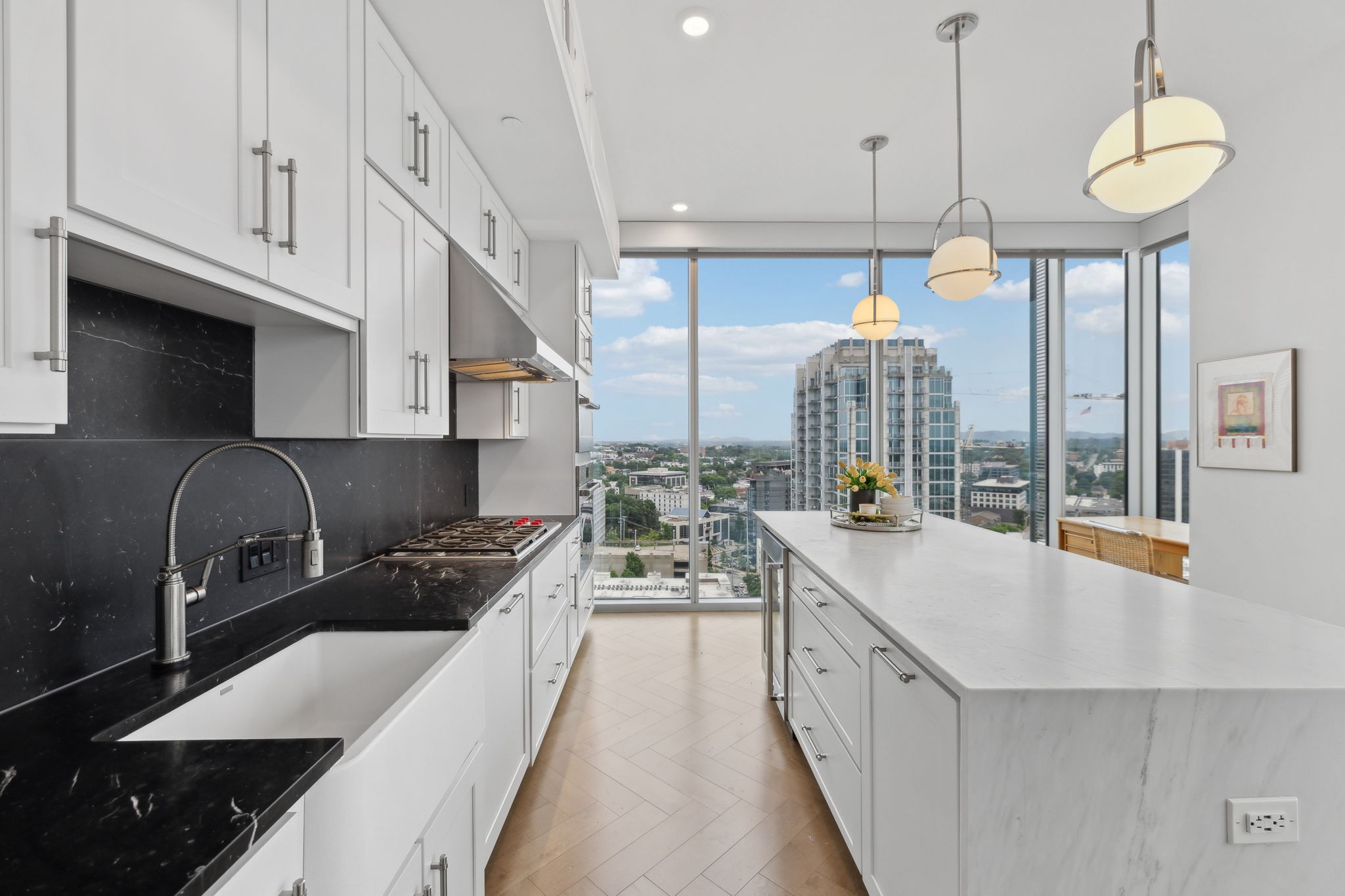 1616 West End Avenue Unit: 2008