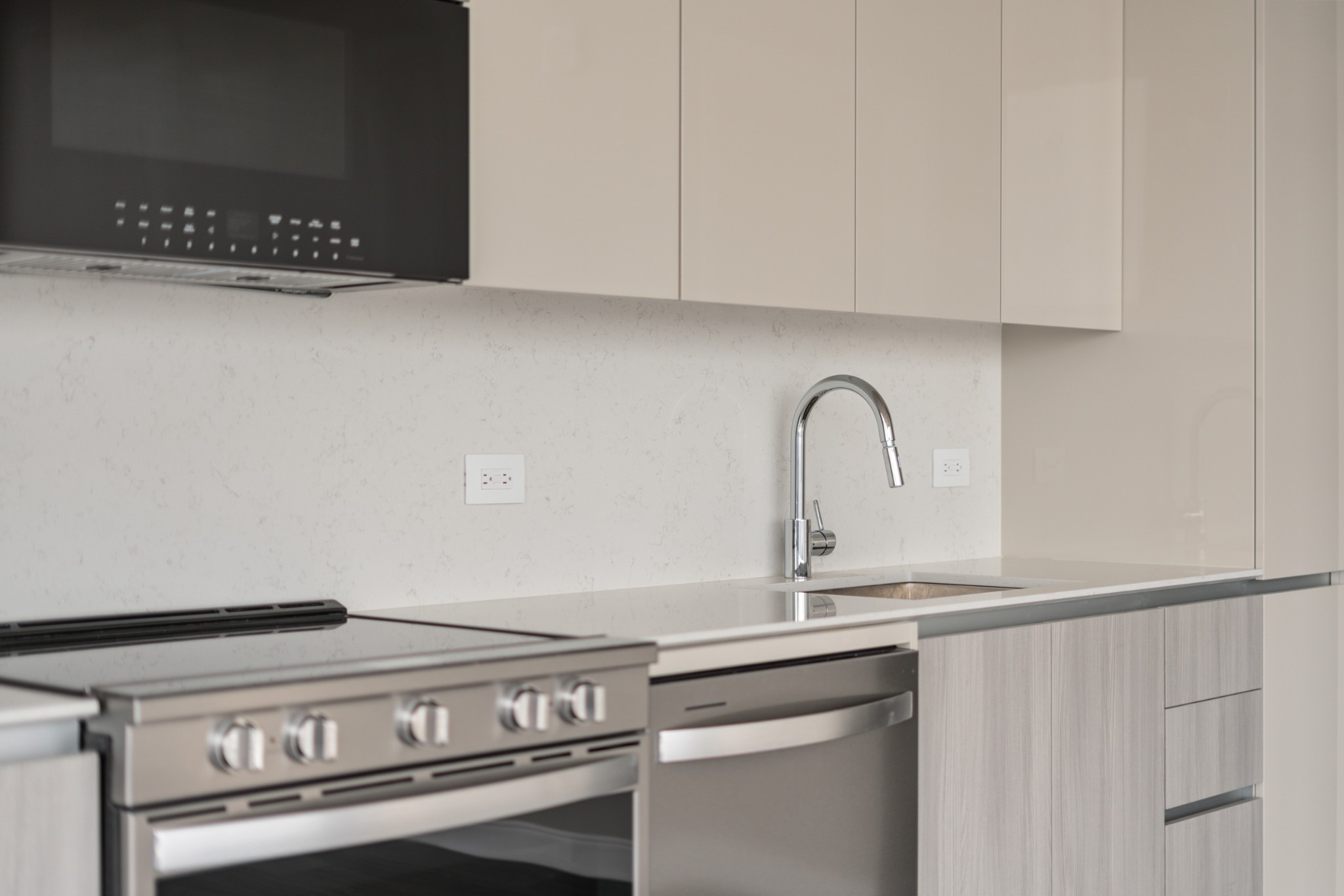 805 Church St Unit: 3302