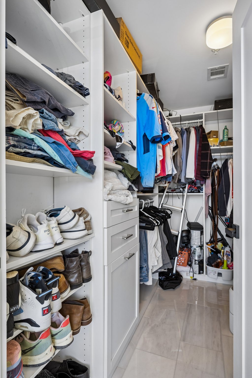 1212 Laurel Unit: 406