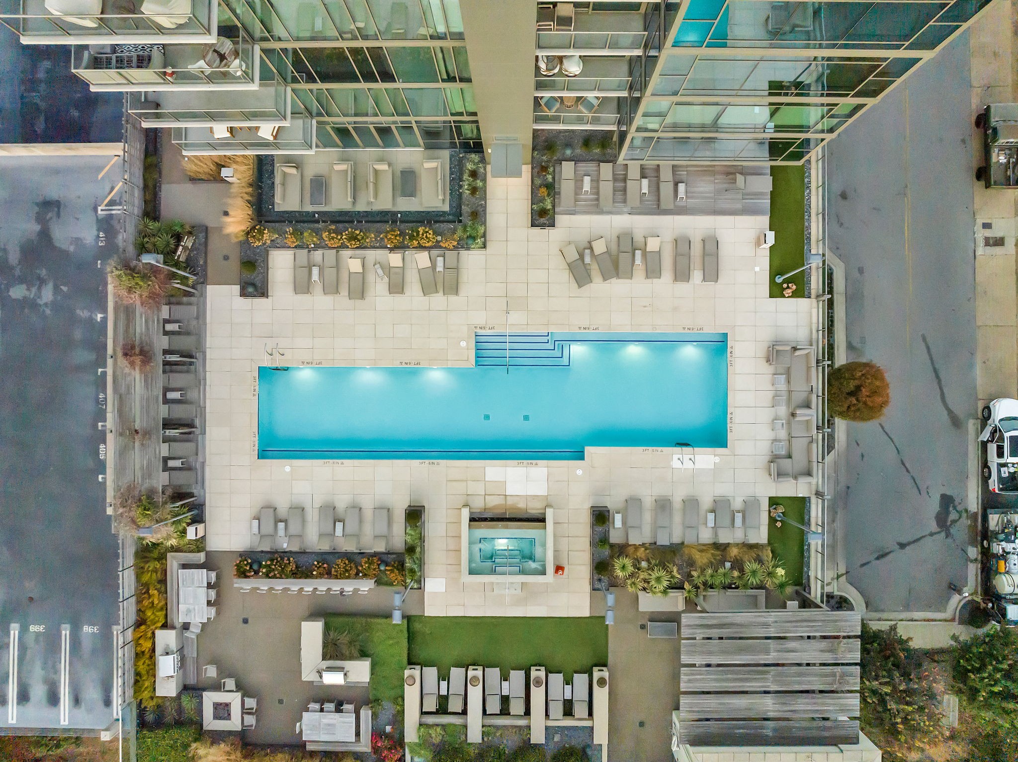 1212 Laurel Unit: 406